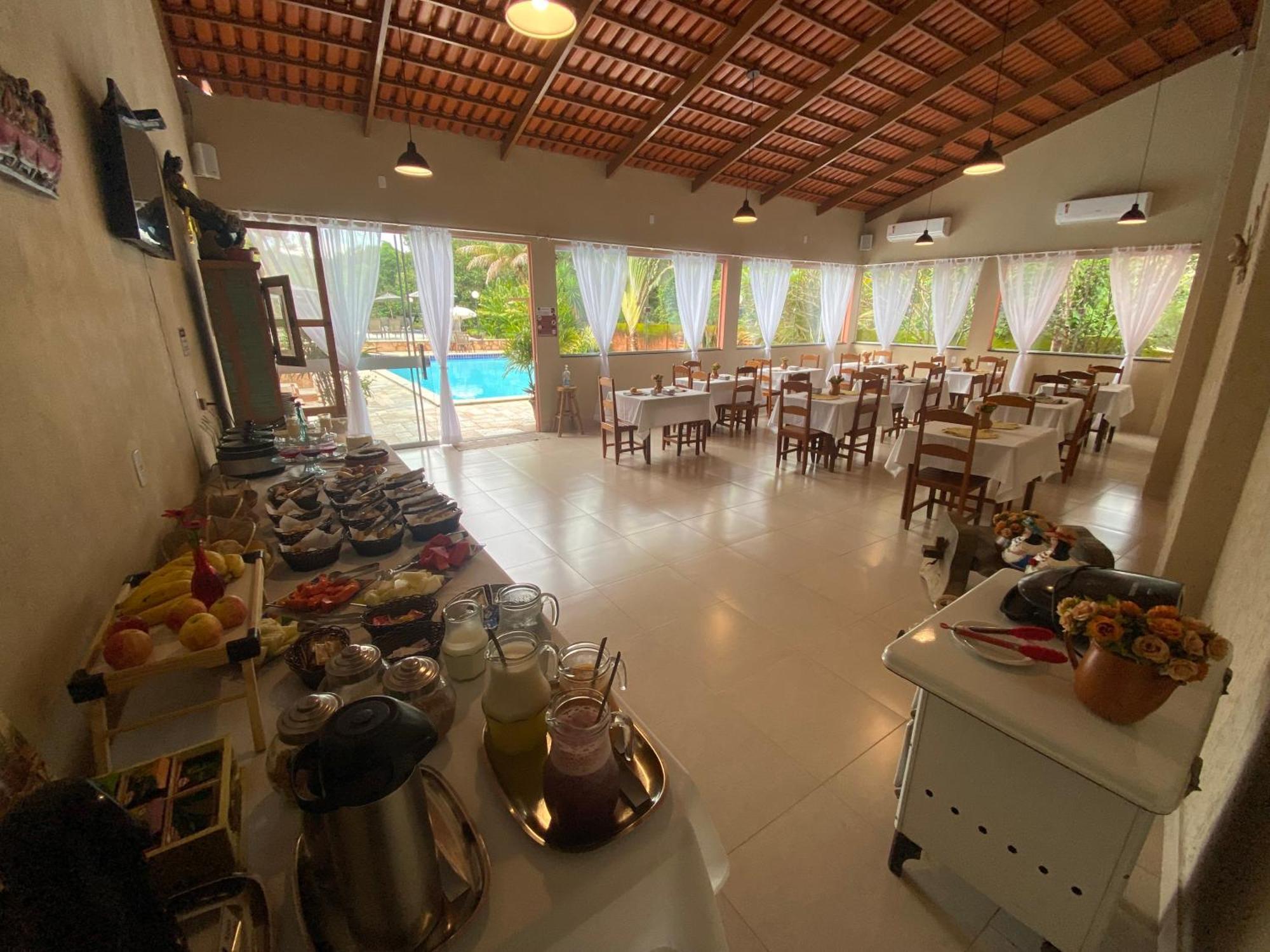 Pousada Villa Mariana Pirenopolis Bagian luar foto